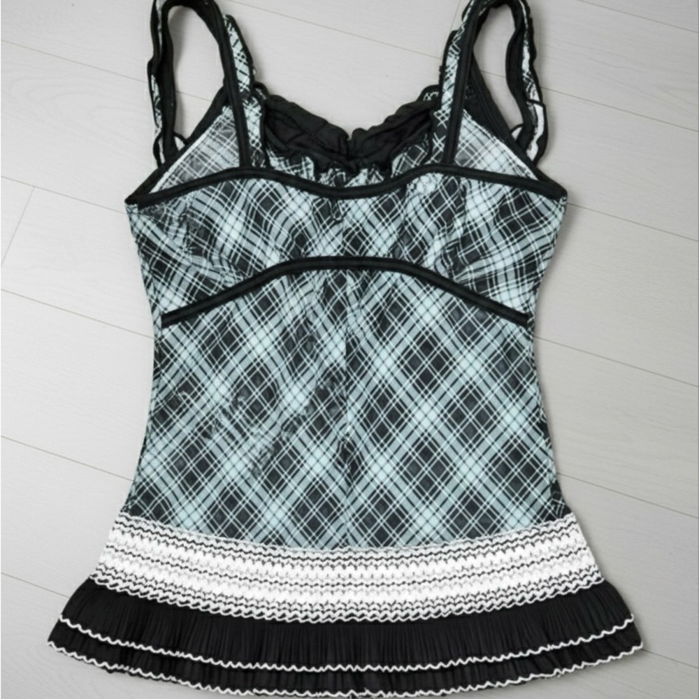 Stylish Plaid and Polka Dot Top - Picture 2 of 2